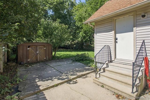 1811 Vermont Avenue, Lansing, MI 48906