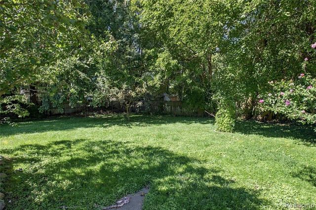 1811 Vermont Avenue, Lansing, MI 48906