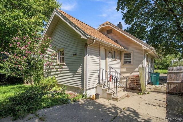 1811 Vermont Avenue, Lansing, MI 48906