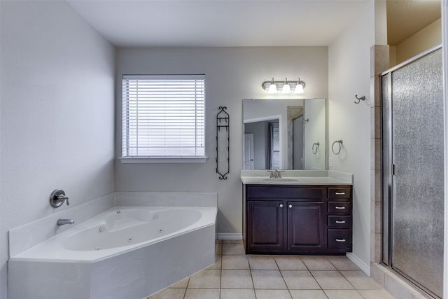 2226 Abela Drive, Waxahachie, TX 75165