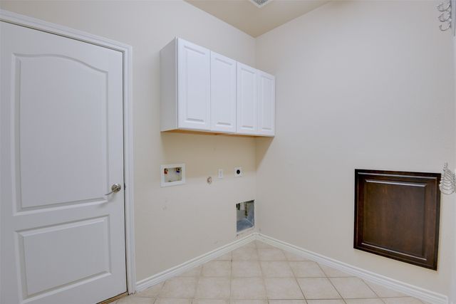 2226 Abela Drive, Waxahachie, TX 75165