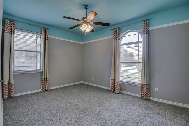 2226 Abela Drive, Waxahachie, TX 75165