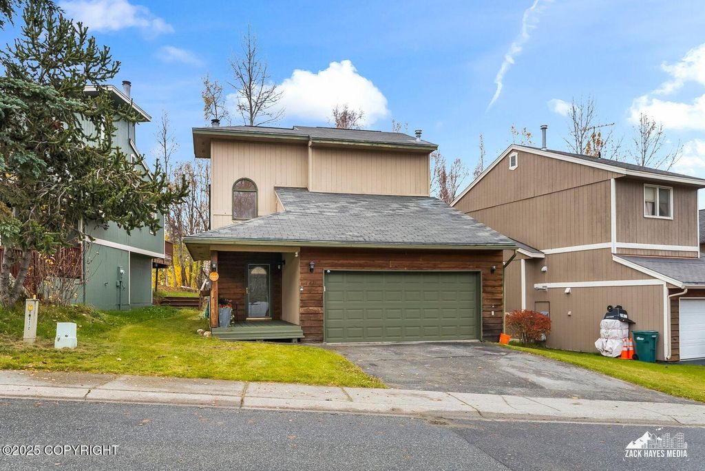 17421 Beaujolais Circle, Eagle River, AK 99577