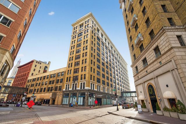 350 Saint Peter Street 504, Saint Paul, MN 55102