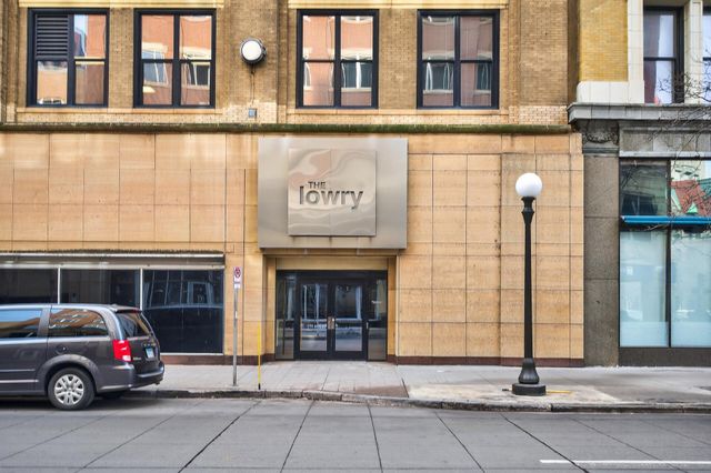 350 Saint Peter Street 504, Saint Paul, MN 55102