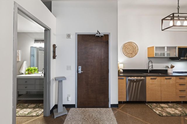 350 Saint Peter Street 504, Saint Paul, MN 55102