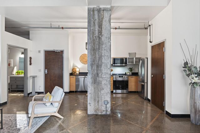 350 Saint Peter Street 504, Saint Paul, MN 55102