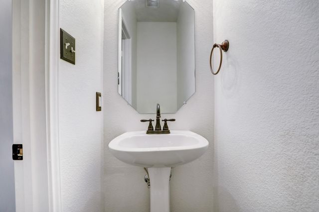 14608 Walt Whitman TRL B, Pflugerville, TX 78660