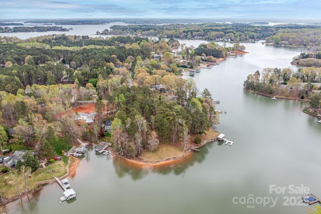 7310 Elmwood Lane, Denver, NC 28037
