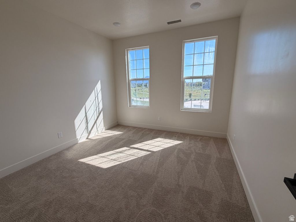 Image 15 of property listing at 773 S GREENWAY DR #49, Springville, UT 84663