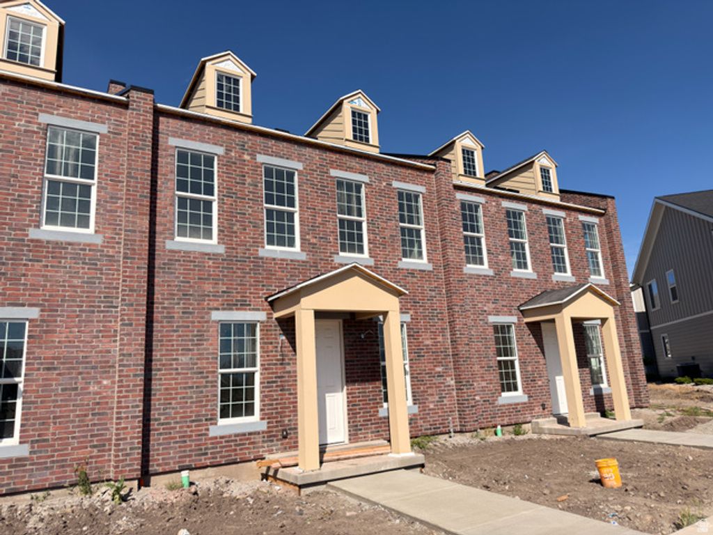 Image 19 of property listing at 773 S GREENWAY DR #49, Springville, UT 84663