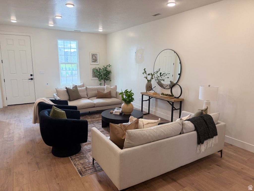 Image 4 of property listing at 773 S GREENWAY DR #49, Springville, UT 84663