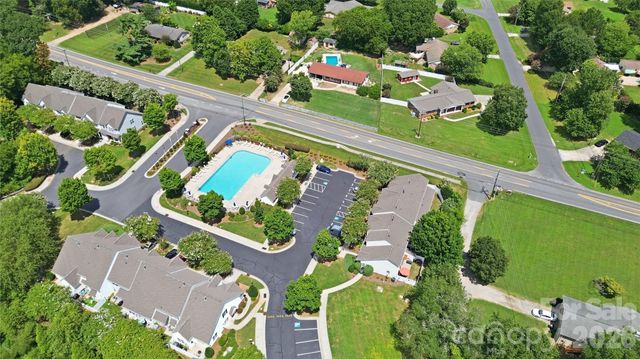 2511 Brackley Place NW, Concord, NC 28027