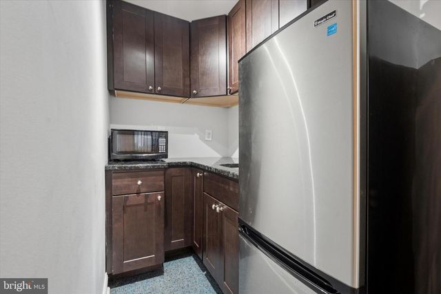 1604 RIDGE AVE, Philadelphia, PA 19130