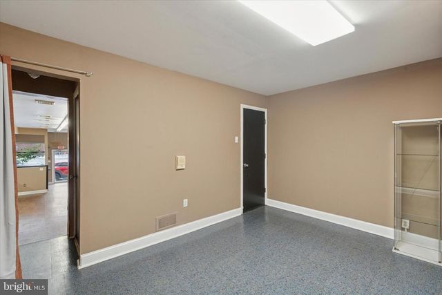 1604 RIDGE AVE, Philadelphia, PA 19130