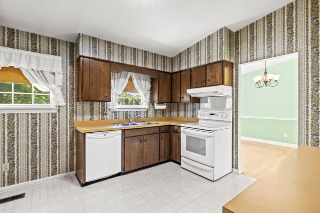 914 Valleywood Drive, Hixson, TN 37343
