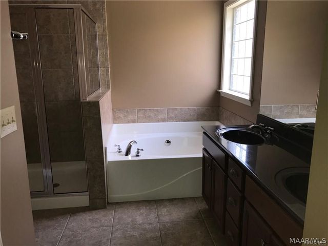3912 CLAIBORNE Circle, Montgomery, AL 36116