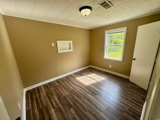 1417 S Bailey St, Jacksonville, AR 72076