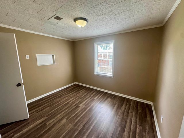 1417 S Bailey St, Jacksonville, AR 72076