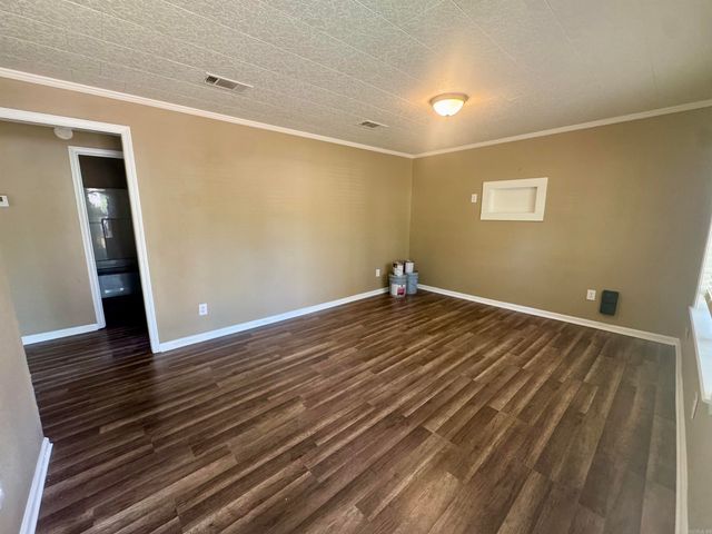 1417 S Bailey St, Jacksonville, AR 72076