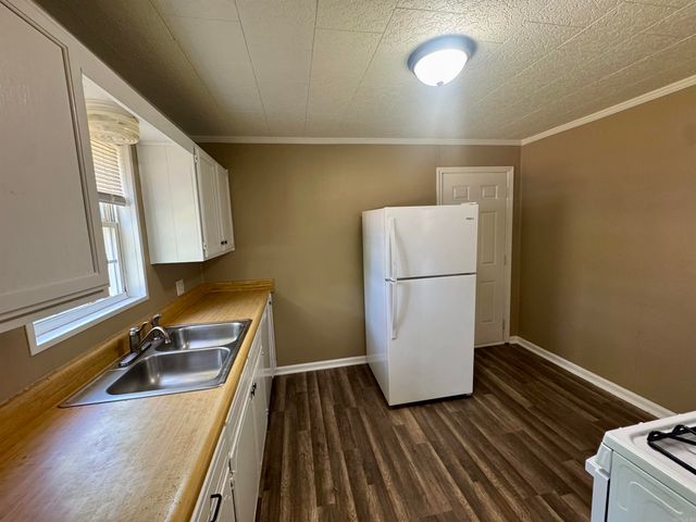 1417 S Bailey St, Jacksonville, AR 72076