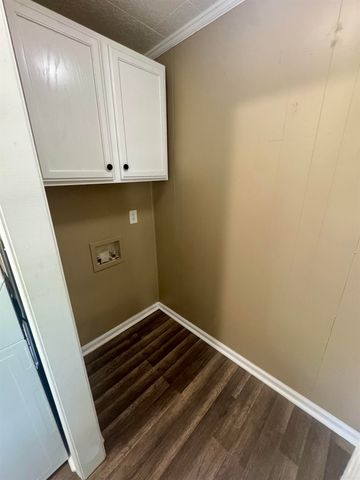 1417 S Bailey St, Jacksonville, AR 72076