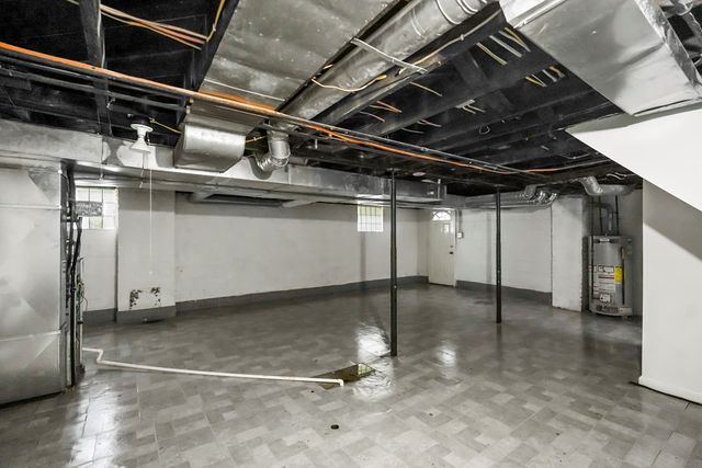 1940 SW 8th Street, Akron, OH 44314