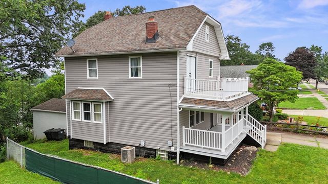 1940 SW 8th Street, Akron, OH 44314