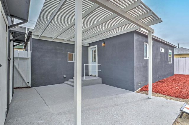 624 Palm Ave, National City, CA 91950