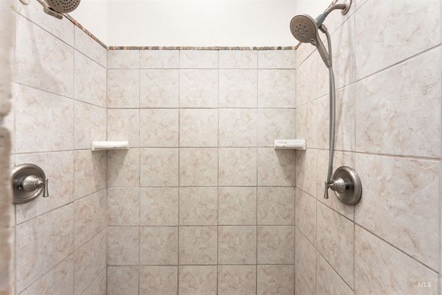 728 N Apricot Pl, Nampa, ID 83687