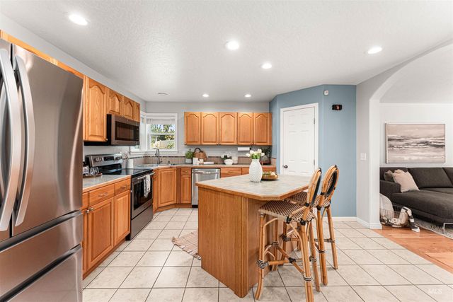 728 N Apricot Pl, Nampa, ID 83687