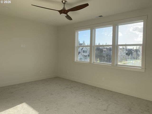 1892 S HOLLY St, Canby, OR 97013