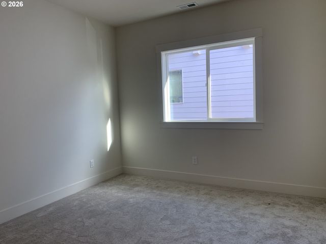 1892 S HOLLY St, Canby, OR 97013