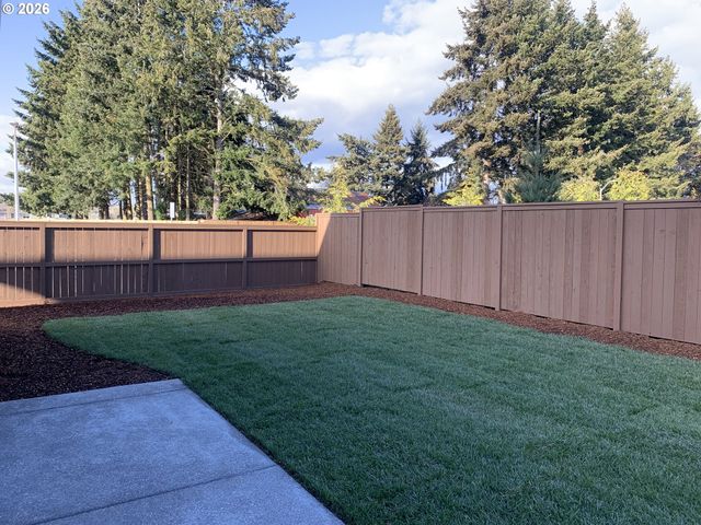 1892 S HOLLY St, Canby, OR 97013