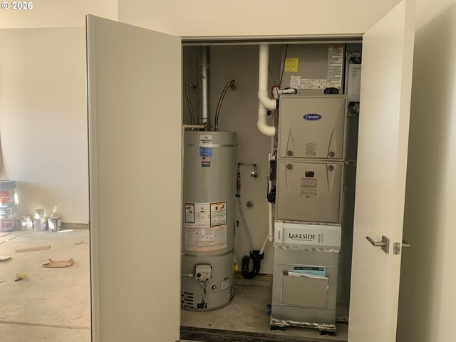 1892 S HOLLY St, Canby, OR 97013