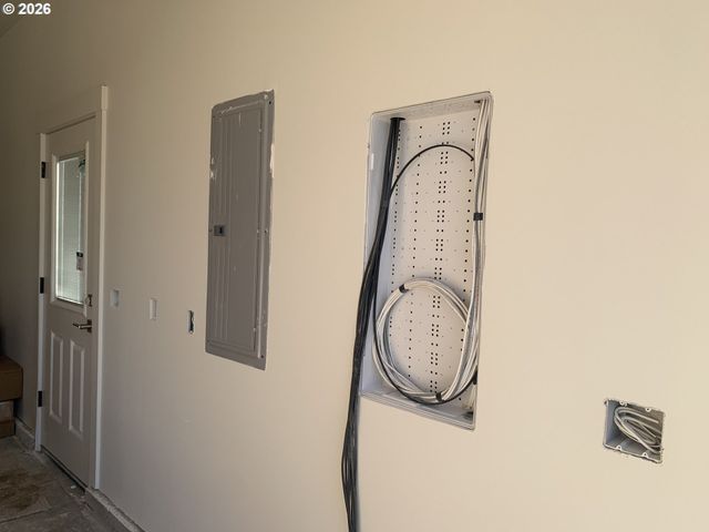 1892 S HOLLY St, Canby, OR 97013