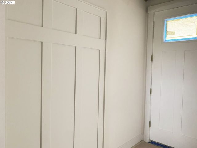 1892 S HOLLY St, Canby, OR 97013