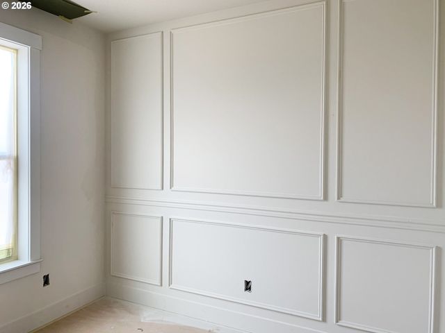 1892 S HOLLY St, Canby, OR 97013