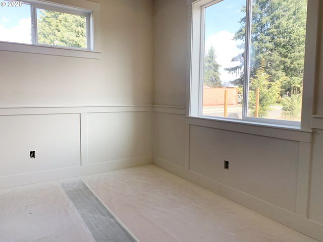 1892 S HOLLY St, Canby, OR 97013