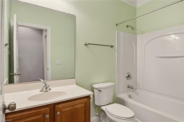 4855 Sterling Brooke Lane, Winston-salem, NC 27103