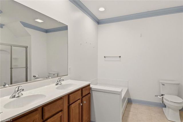 4855 Sterling Brooke Lane, Winston-salem, NC 27103