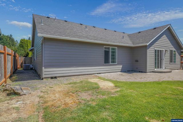 7881 Waterloo St NE, Keizer, OR 97303