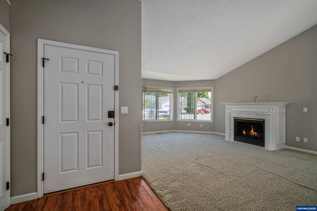 7881 Waterloo St NE, Keizer, OR 97303