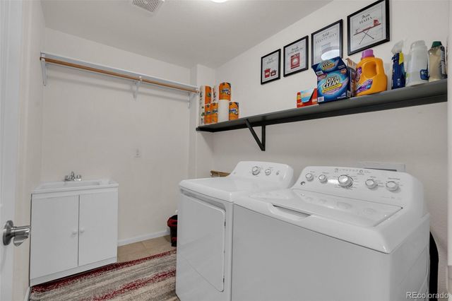 1424 Turnberry Drive, Castle Rock, CO 80104