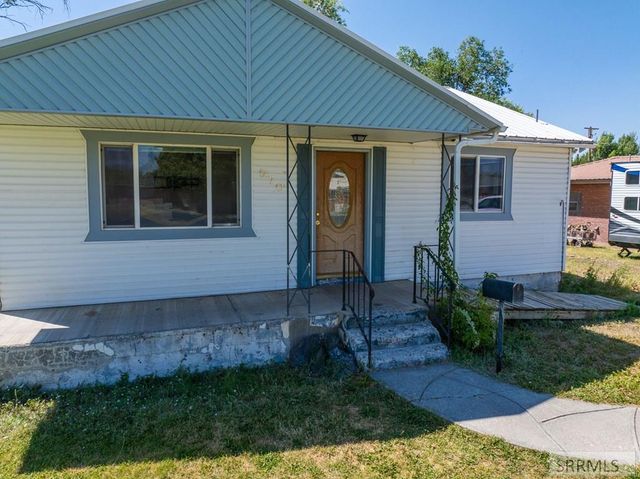 570 S Park Avenue, Shelley, ID 83274