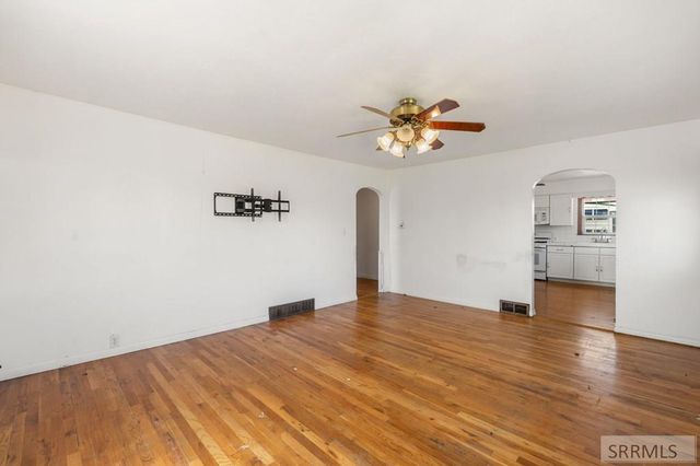 570 S Park Avenue, Shelley, ID 83274