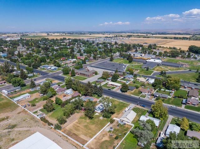570 S Park Avenue, Shelley, ID 83274