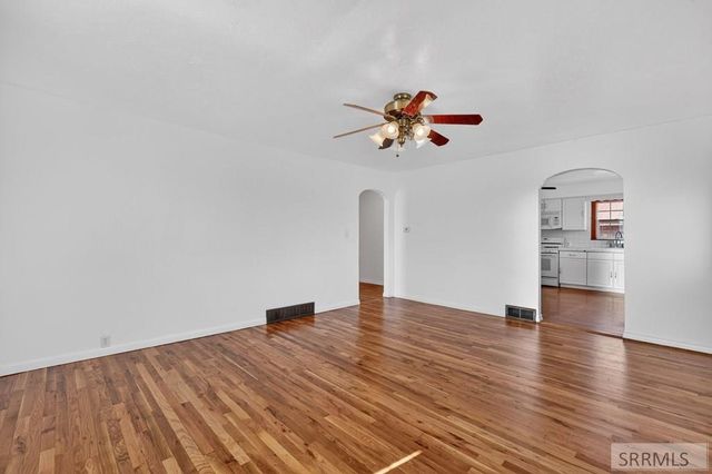 570 S Park Avenue, Shelley, ID 83274