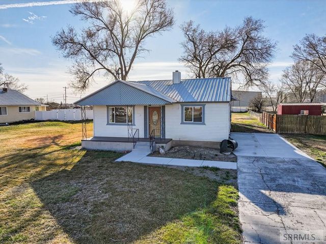 570 S Park Avenue, Shelley, ID 83274