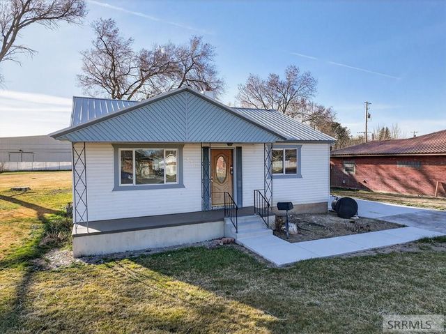 570 S Park Avenue, Shelley, ID 83274